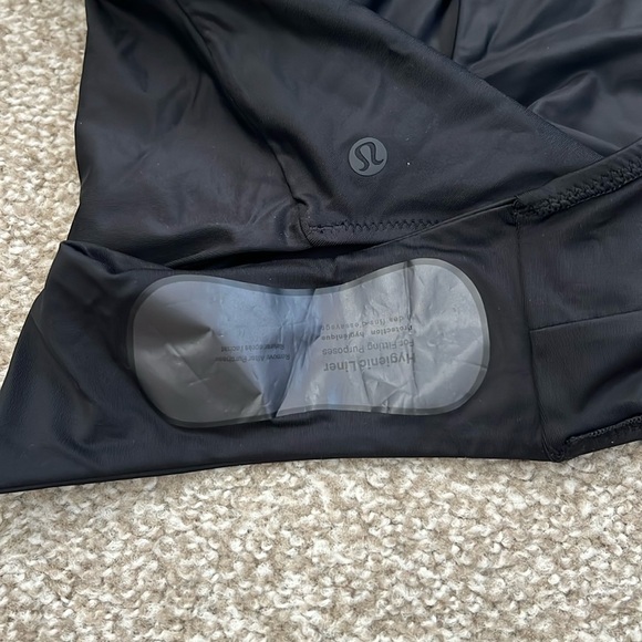 Lululemon Waterside V-Neck Skimpy-Fit One-Piece Swimsuit Black - Picture 8 of 8